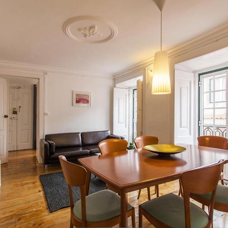 C2 Bairro Alto 18Th Century Beautiful Apartment Lisbon Exterior photo